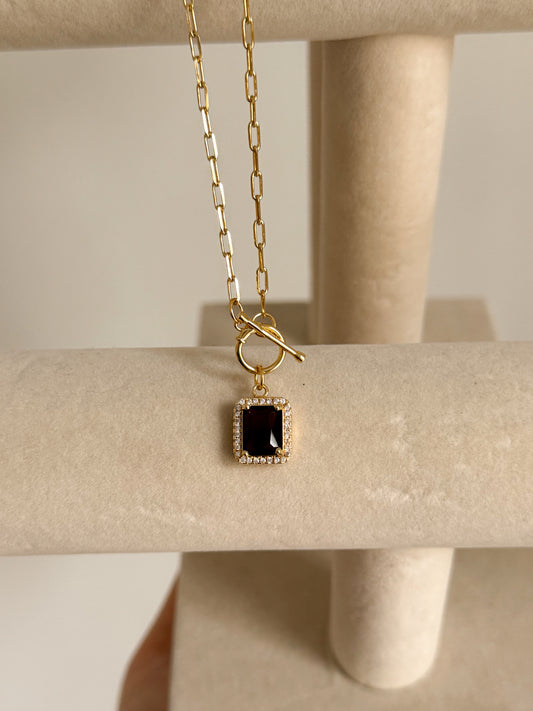 Elegant Pendant Necklace